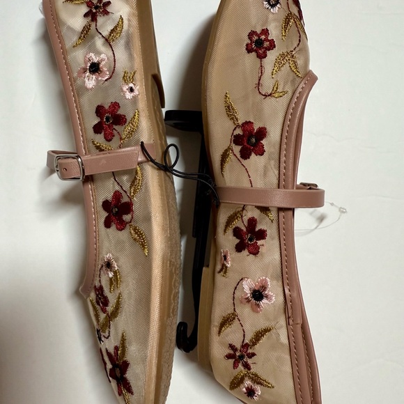 Time and Tru Women's Embroidered Flats - Beige and Burgundy - Picture 2 of 6